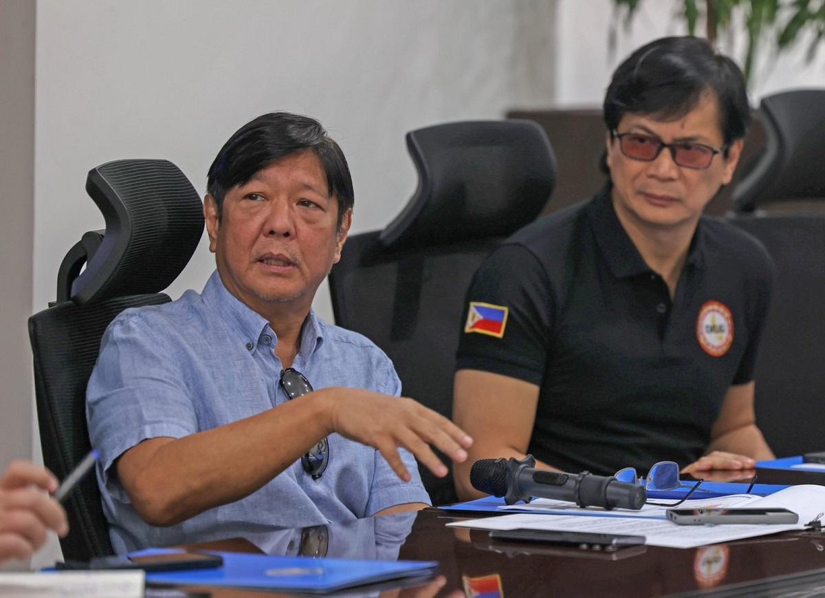 Marcos arrives in Tacloban, holds briefing on weather impact to Northern Samar - Pinas Times