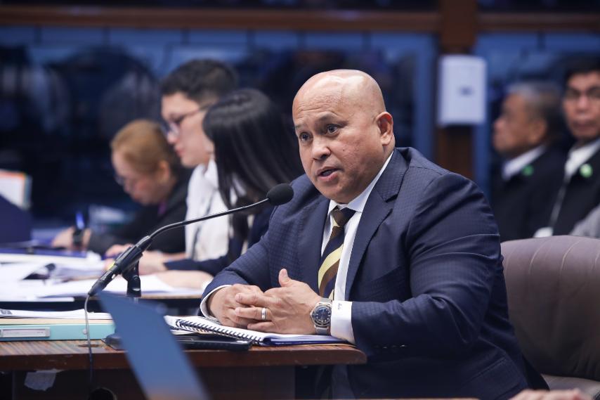 Bato backs PNP rules allowing civilians to own semi-automatic rifles - Pinas Times