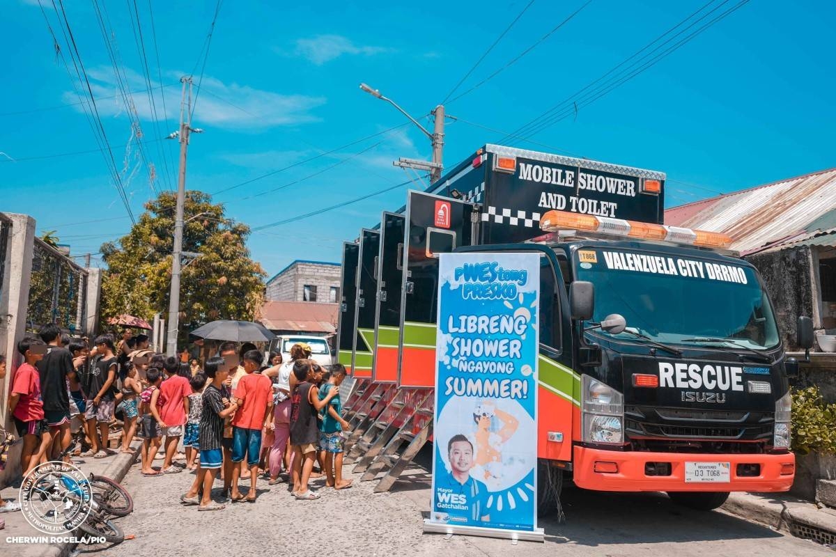 Valenzuela deploys mobile showers amid boiling heat - Pinas Times