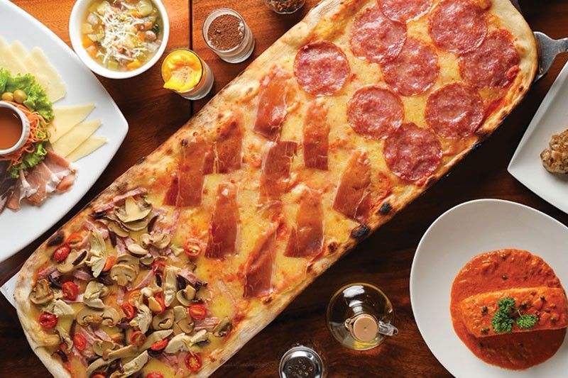 Boracay's popular pizza place turns 21