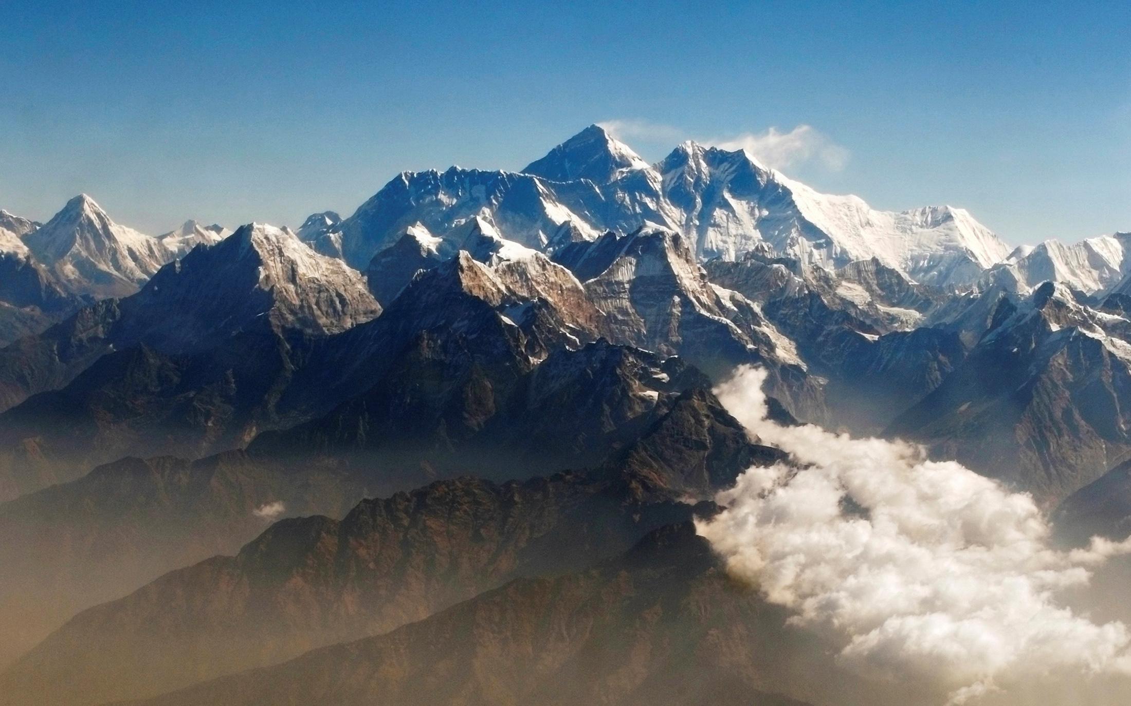 Scientists explain Mount Everest's anomalous growth