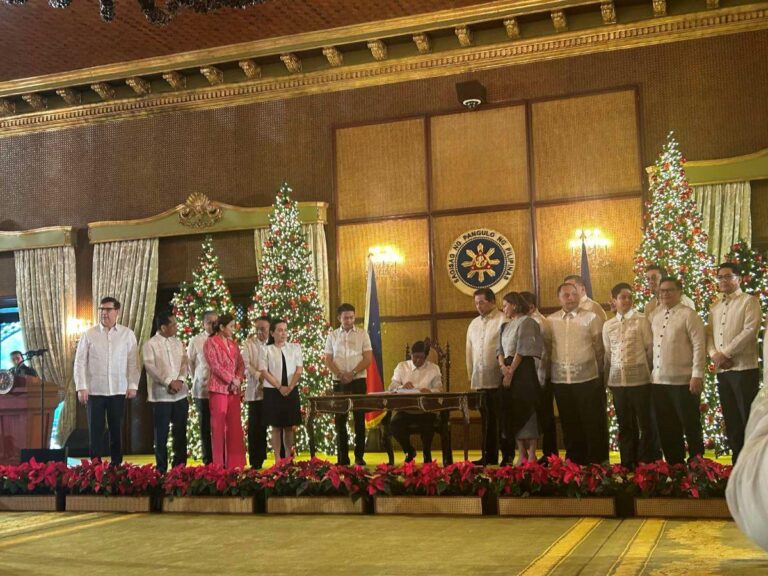 Marcos Approves 2025 Budget, Blocks ₱194 Billion in Spending - Pinas Times